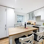 Cozy Two-Bedroom Flat In Camden