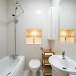 Cozy Two-Bedroom Flat In Camden